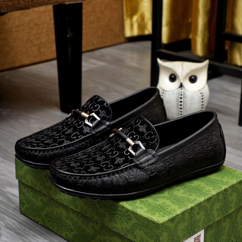 G*u*i leather shoes